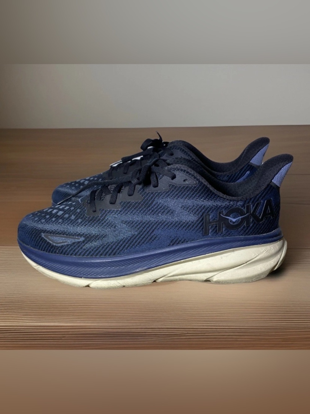 Hoka One One Men's Clifton 9 Navy Size 10.5D Running Gym Workout GorpCore